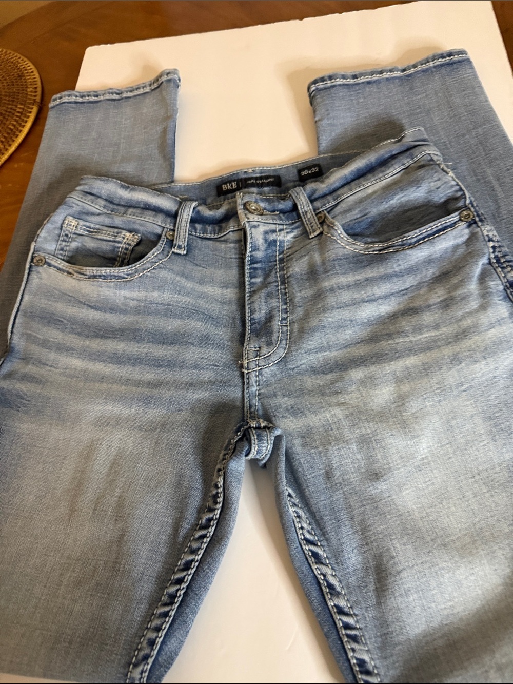 BKE Jake Light Wash Men Straight Jeans